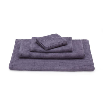 Neris hand towel, aubergine, 100% linen